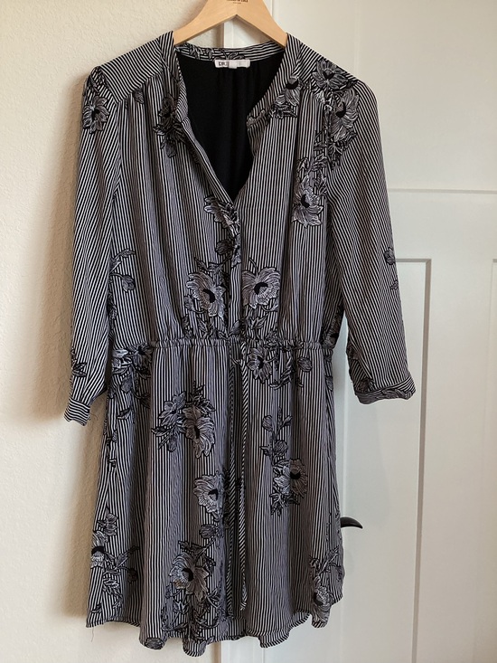DR2 Dresses & Skirts - DR2 Long Sleeve Mini Dress Elastic Waist Large Black Stripe Floral